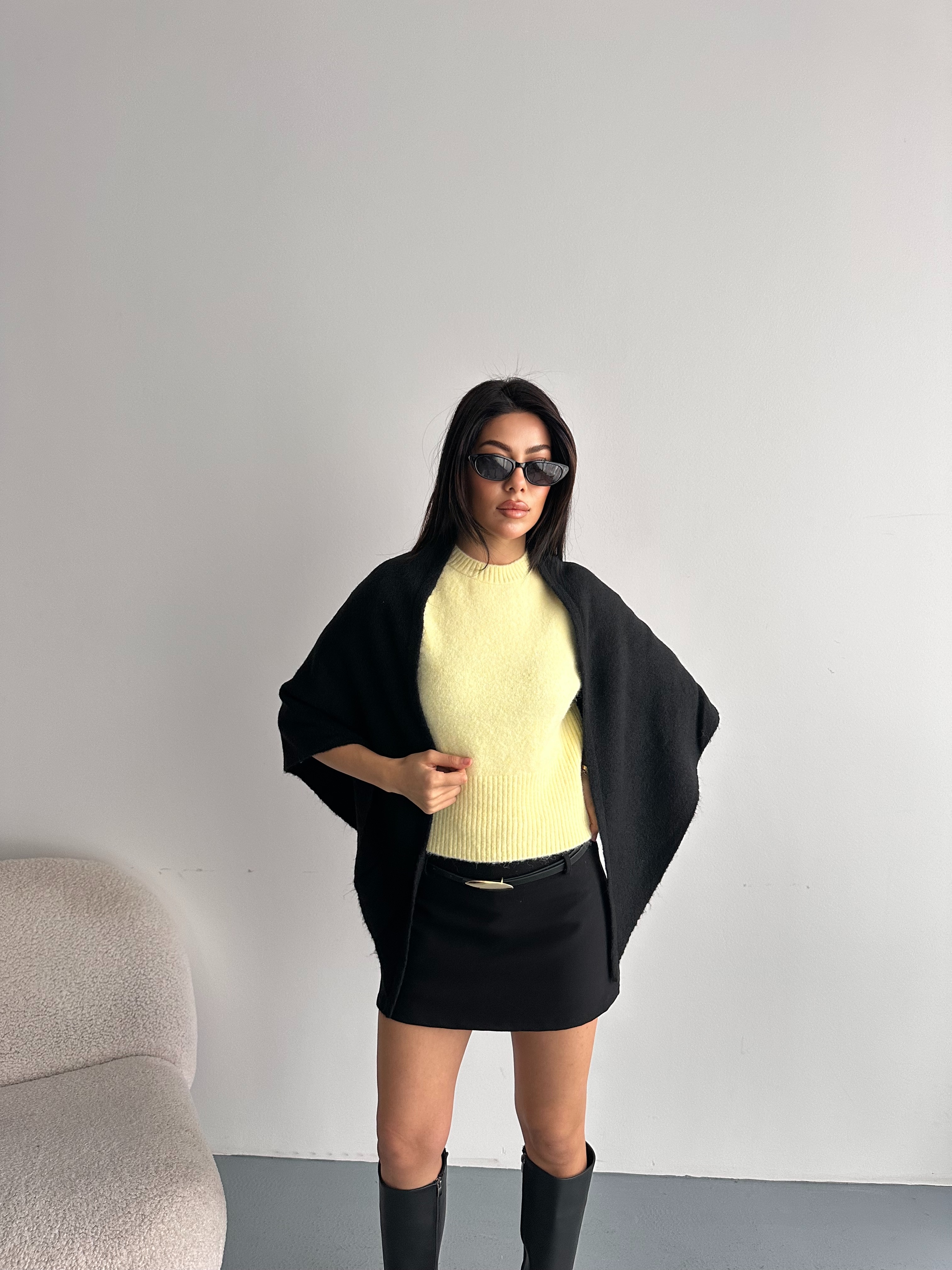 Dökümlü Triko Siyah Panço Şal