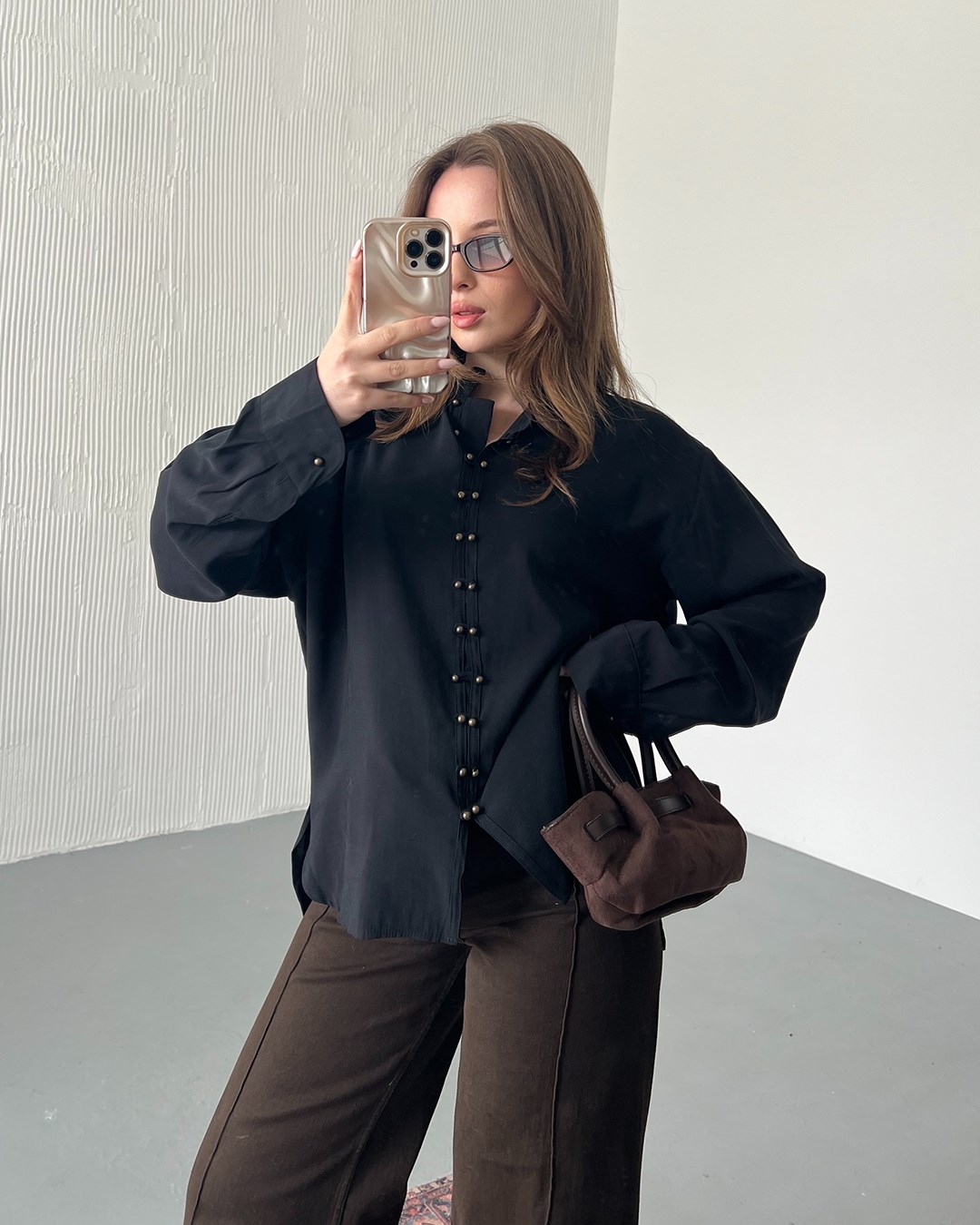 Hakim Yaka Siyah Gömlek