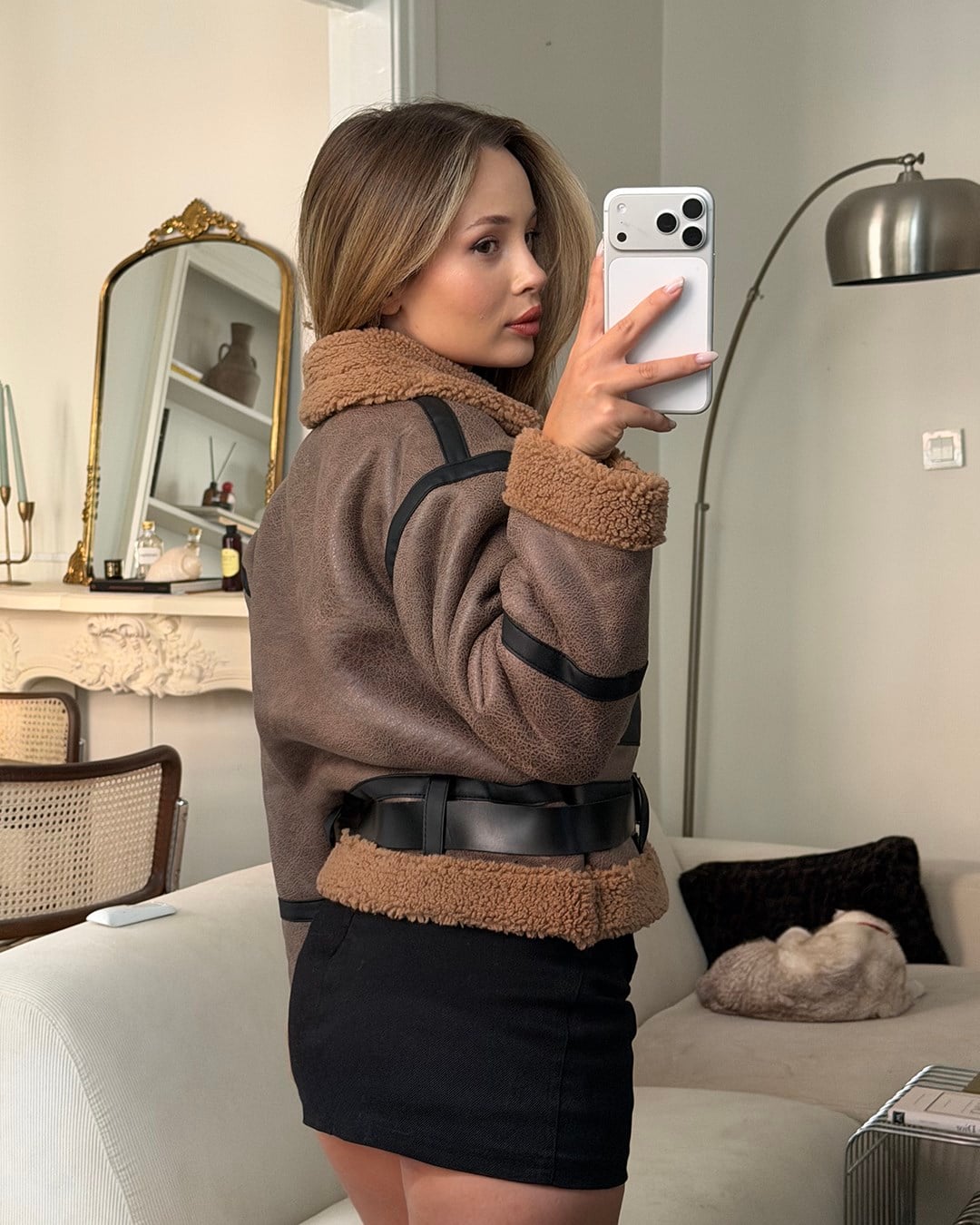 Kemerli Peluş Astarlı Crop Taba Ceket