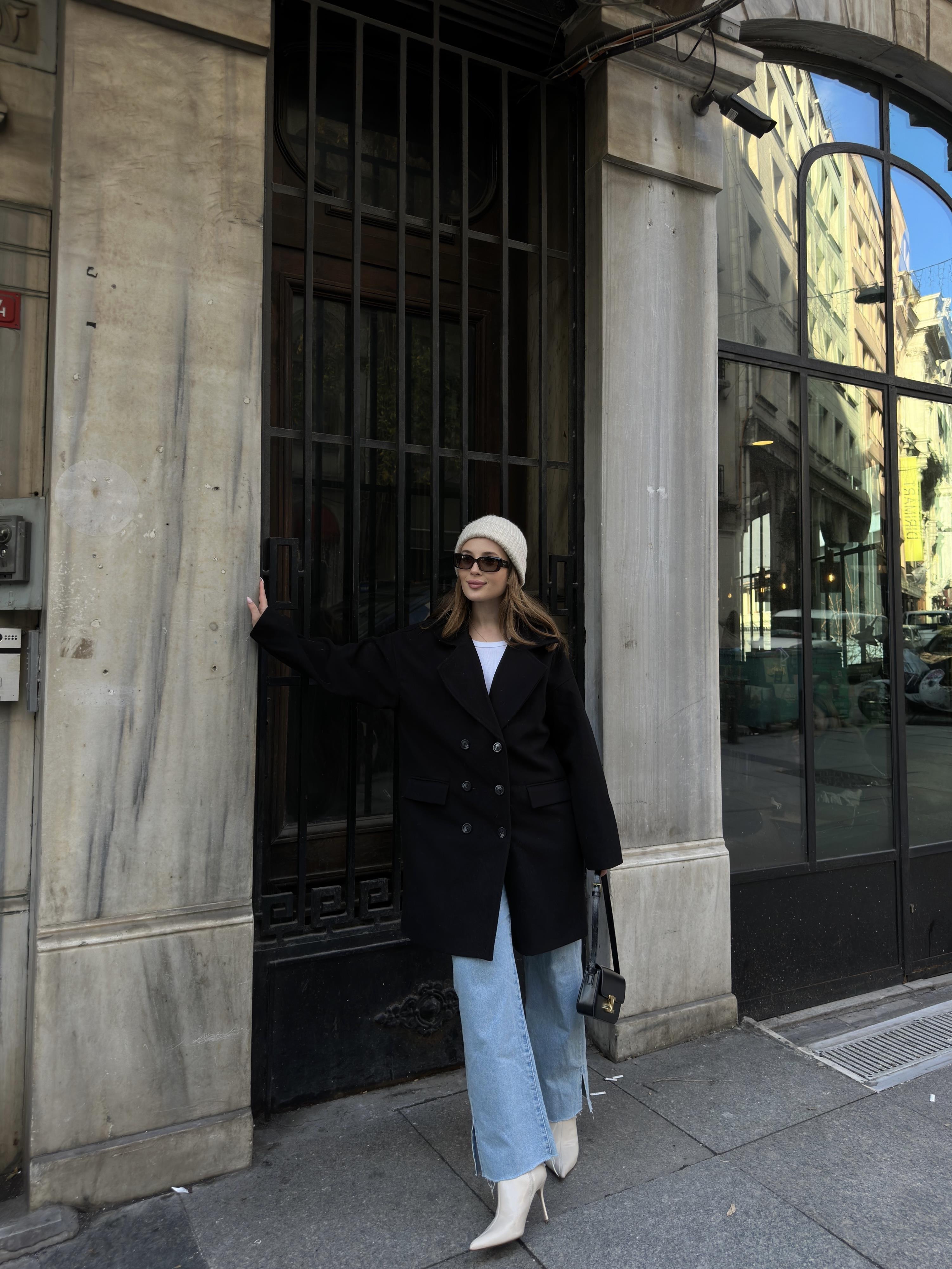 Kruvaze Siyah Kaşe Kaban