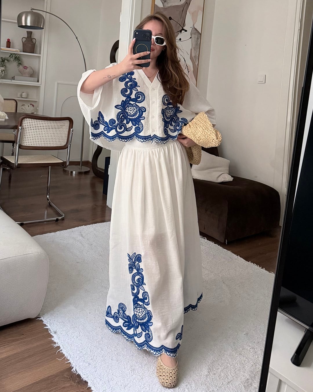 Nakışlı Beyaz Crop Bluz Etek Takım