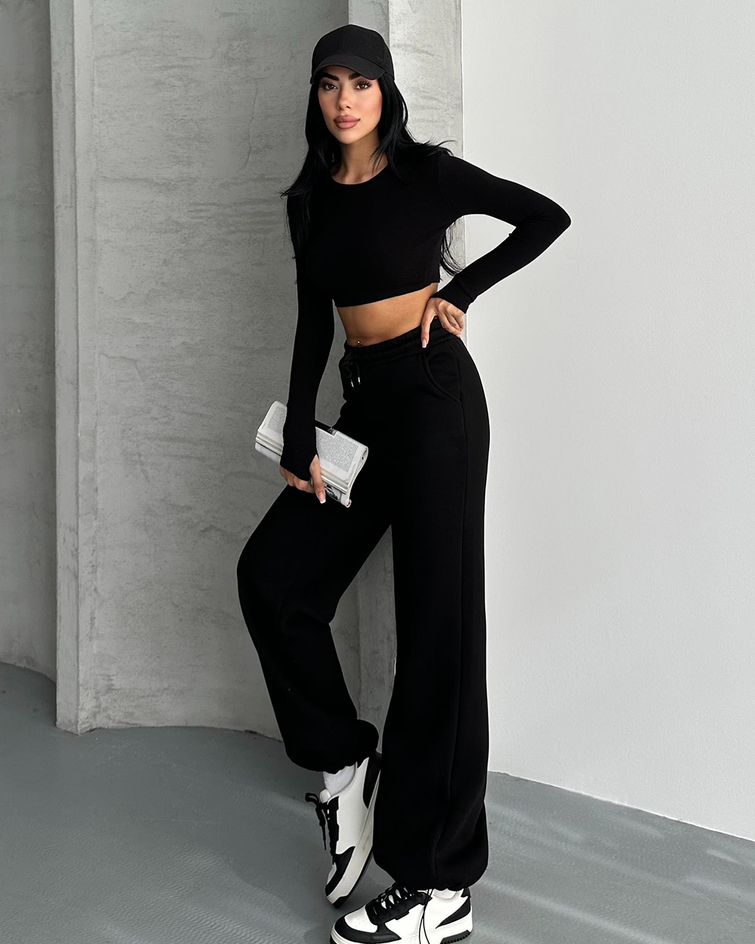 Paçası Lastikli Siyah Alt Eşofman