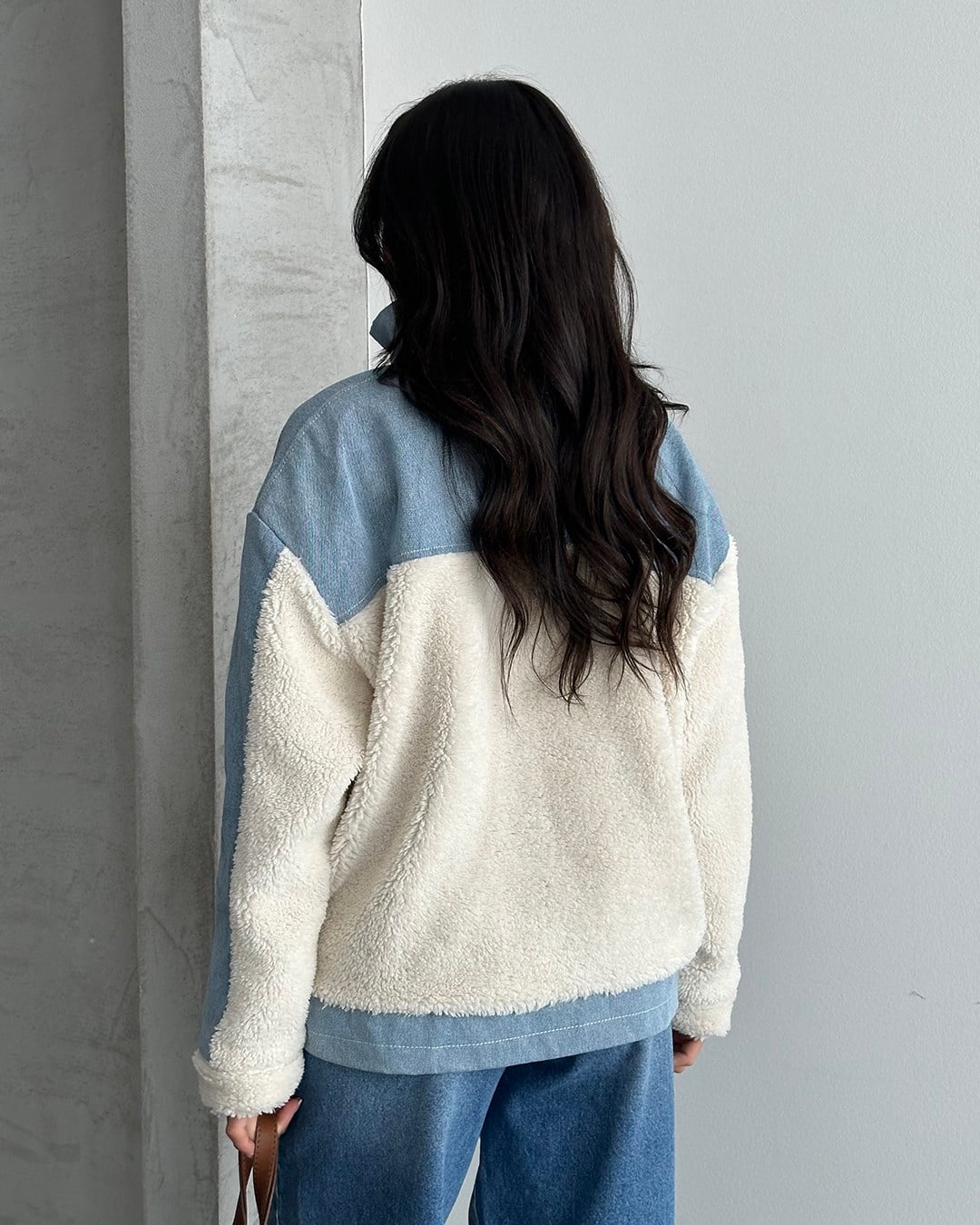 Peluş Detaylı Fermuarlı Kot Ceket