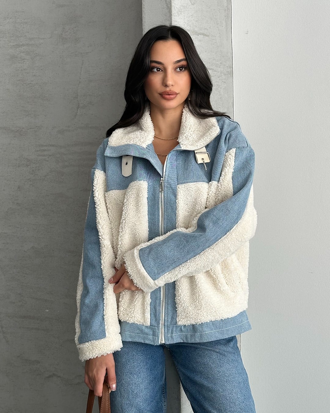 Peluş Detaylı Fermuarlı Kot Ceket