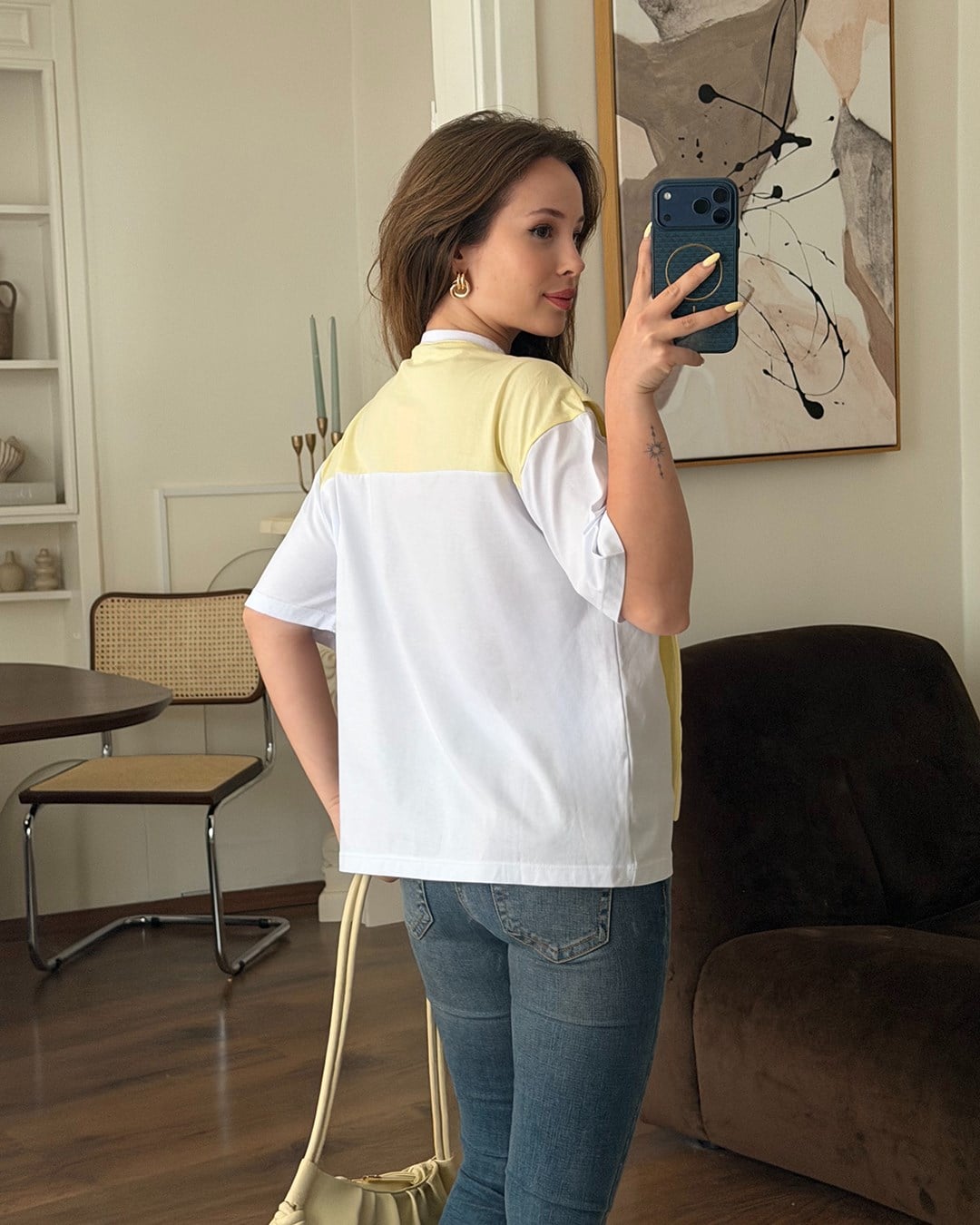 Sarı Fular Detaylı Oversize Tişört