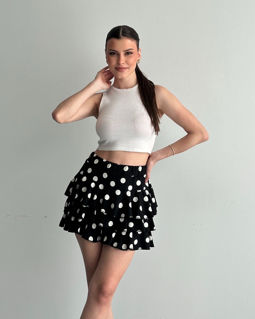 Siyah Puantiyeli Volanlı Şort Etek