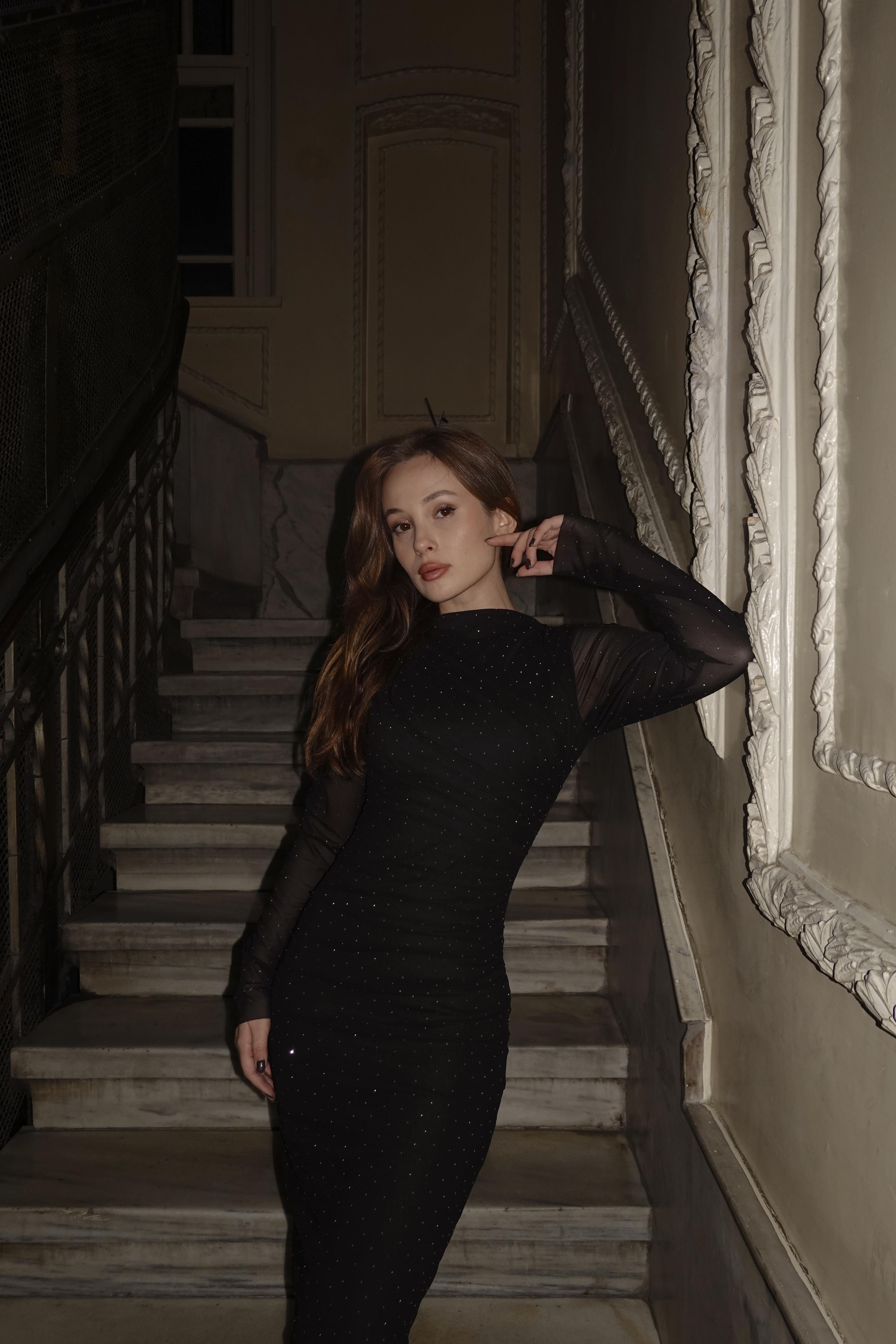 Taşlı Drapeli Siyah Uzun Elbise