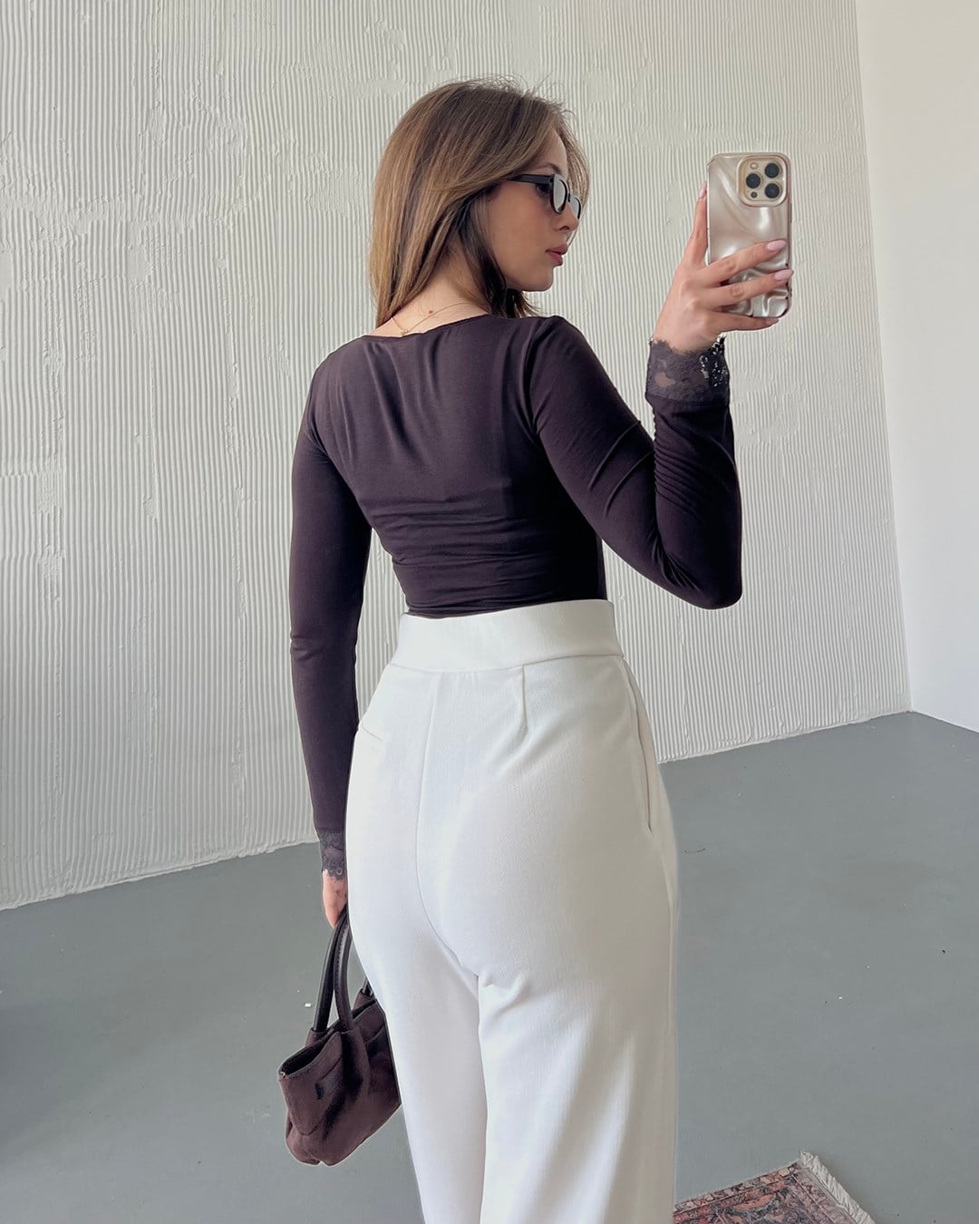 Dantel Detaylı V Yaka Kahverengi Body