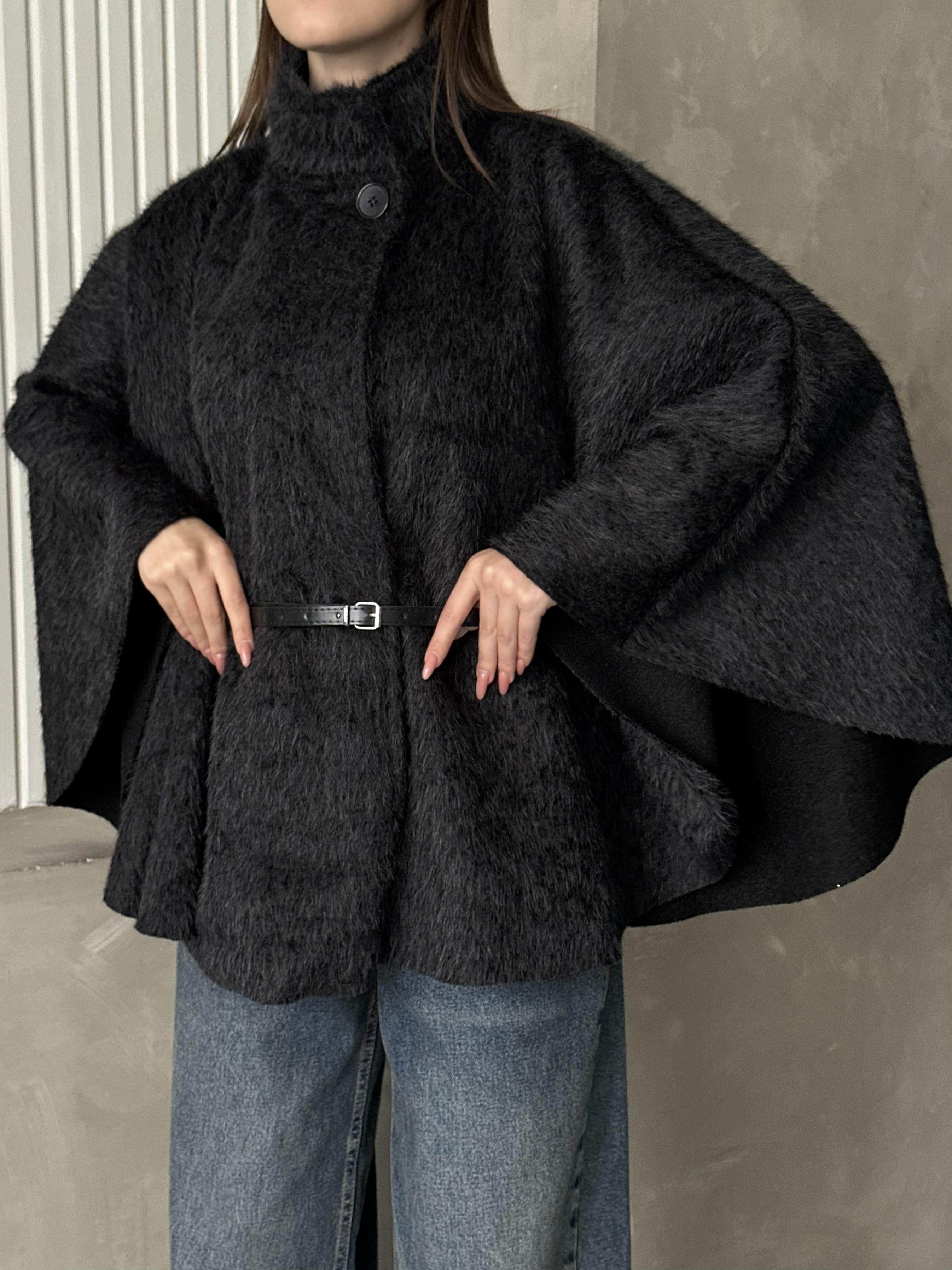 Yüksek Yakalı Modern Siyah Panço