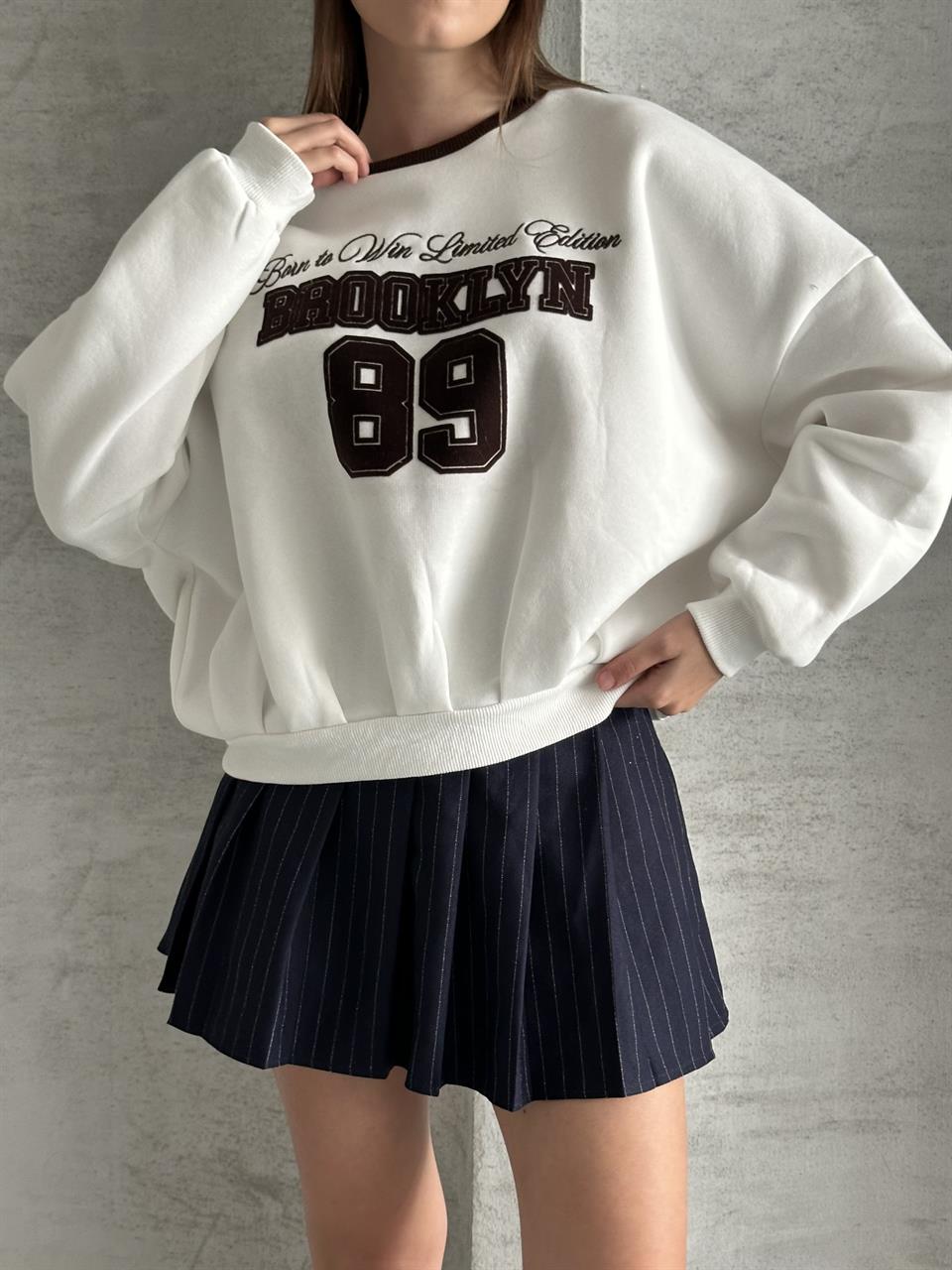 89 Brooklyn Nakışlı Beyaz Sweatshirt