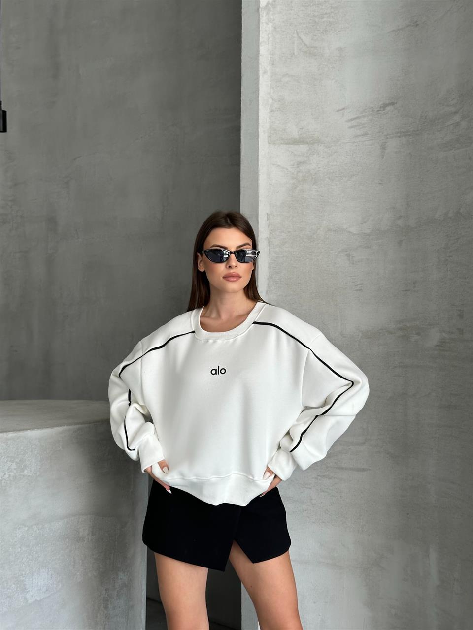 Active Şerit Detaylı Oversize Beyaz Sweatshirt