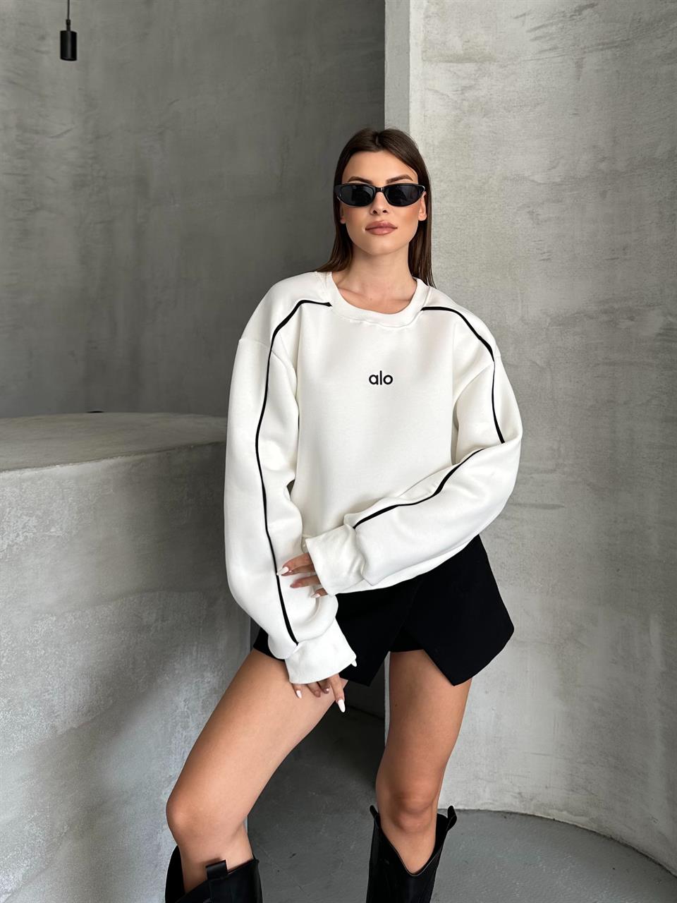 Active Şerit Detaylı Oversize Beyaz Sweatshirt