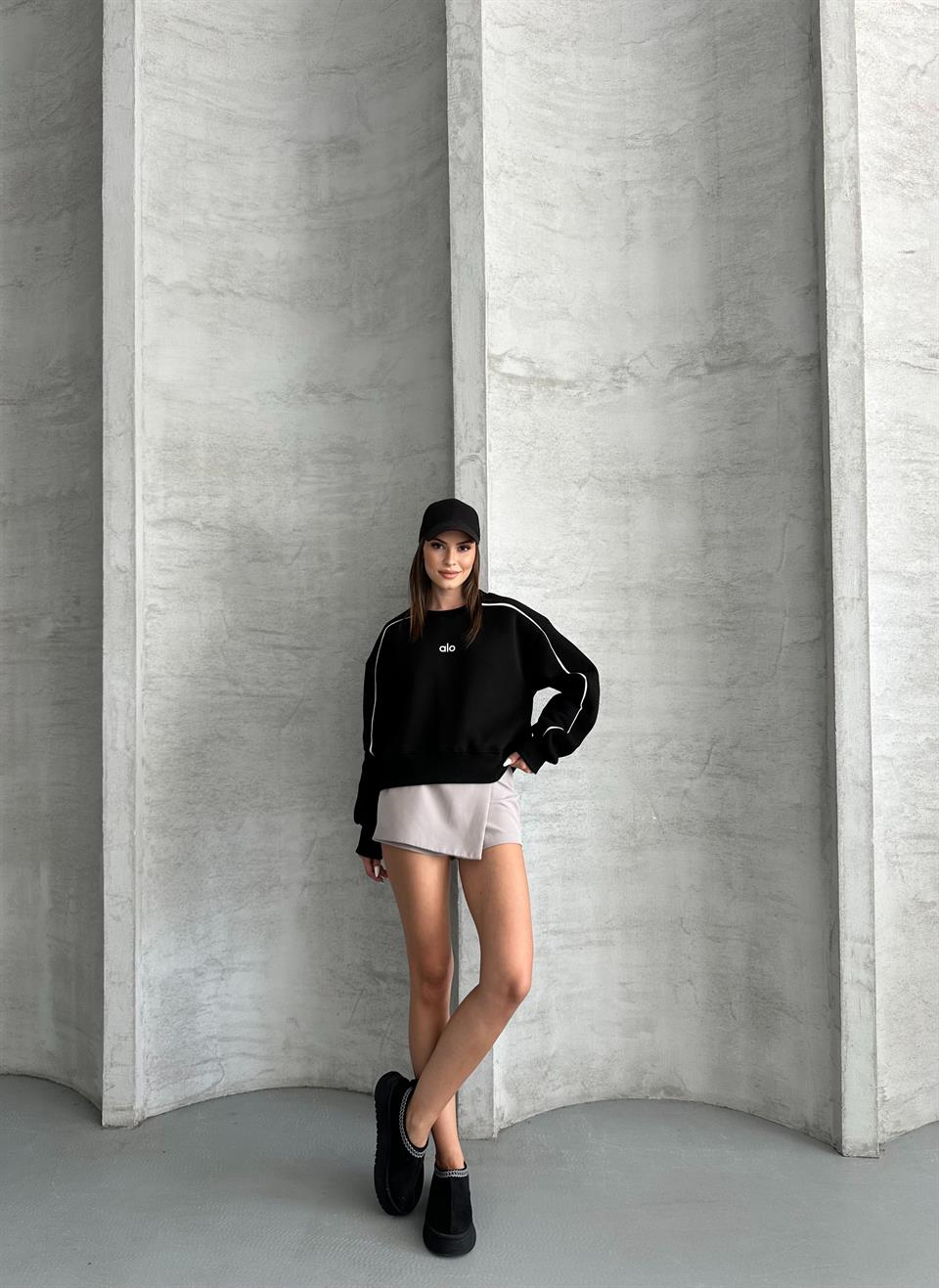 Active Şerit Detaylı Oversize Siyah Sweatshirt