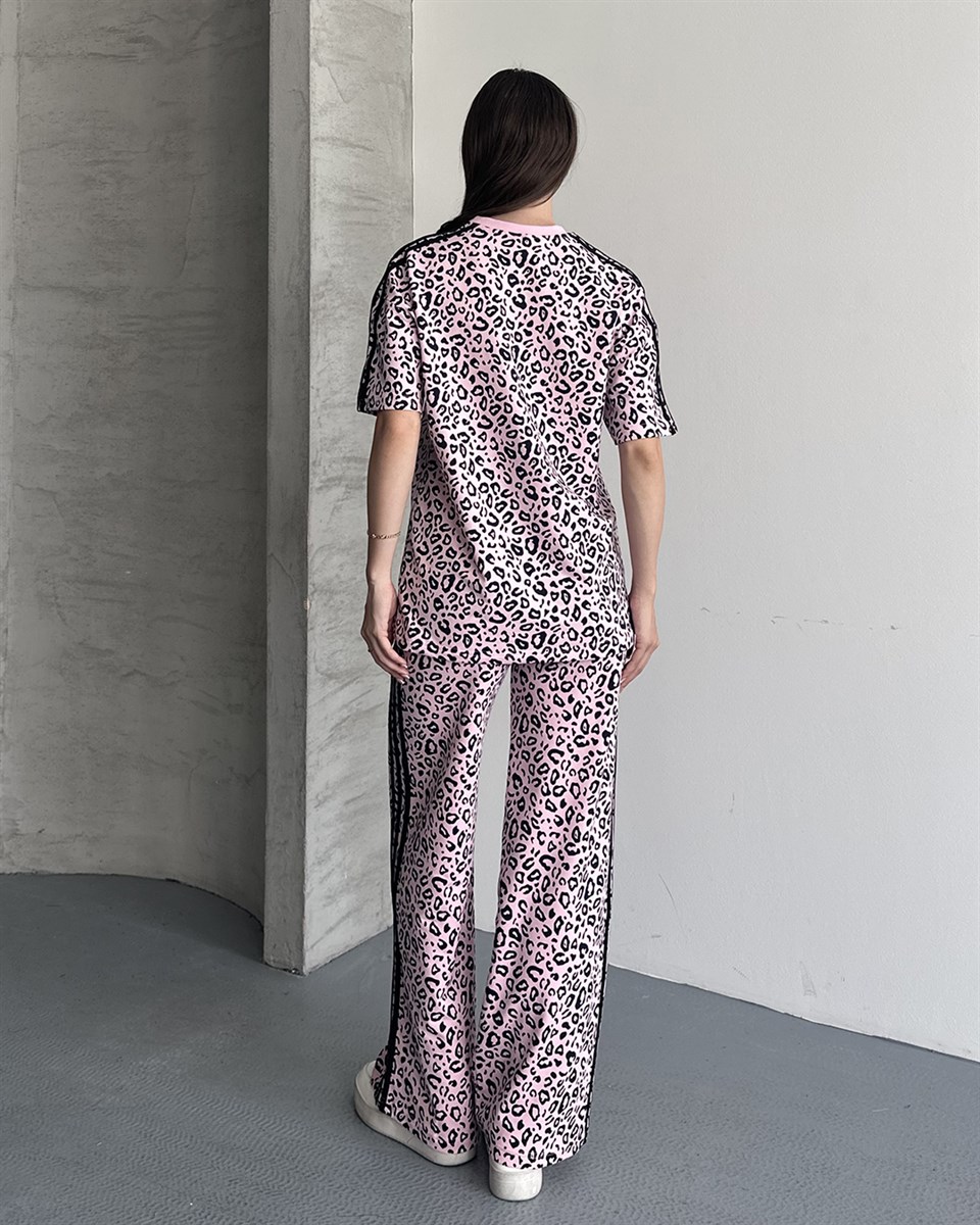 Ad Pembe Leoparlı Eşofman Takımı