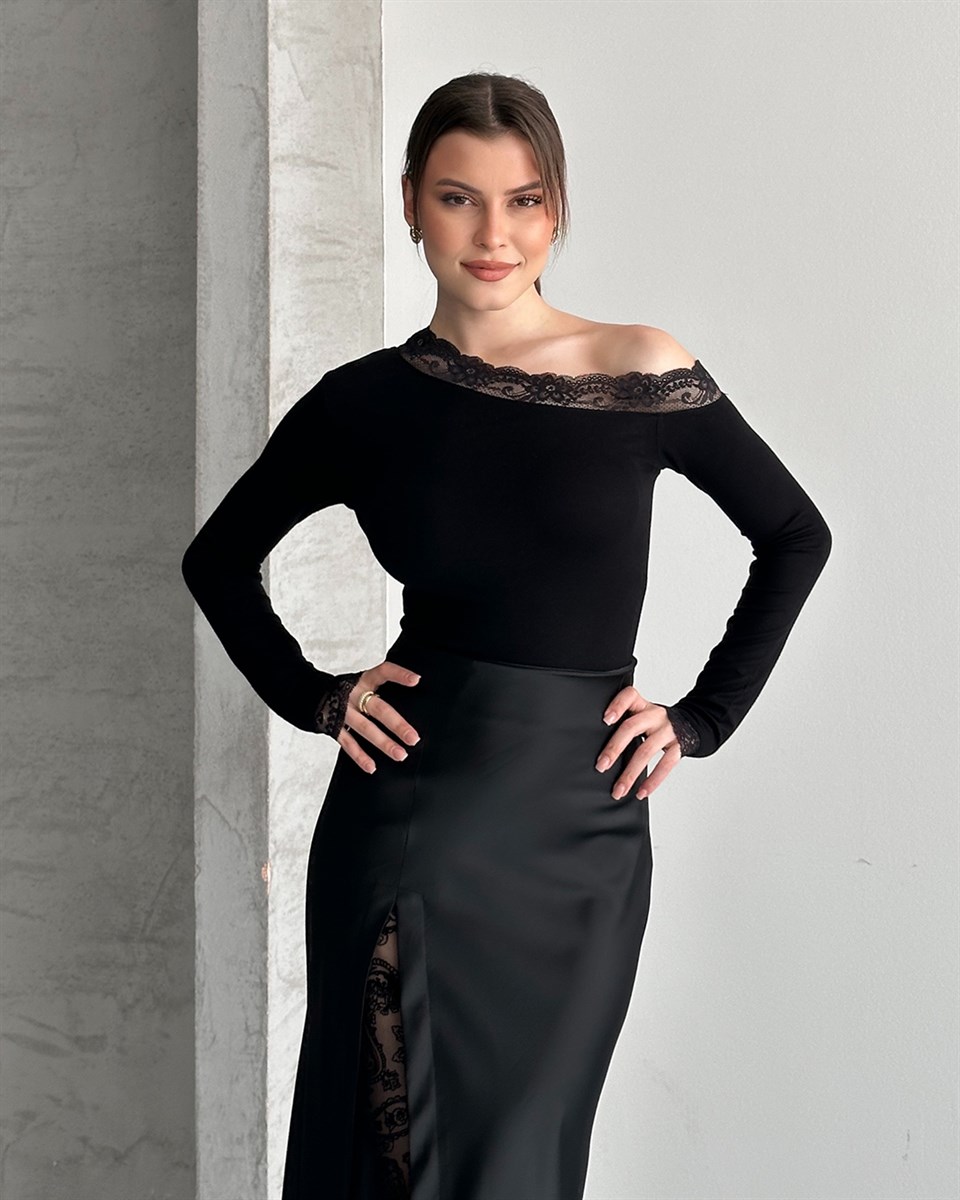 Asimetrik Yaka Siyah Dantelli Bluz