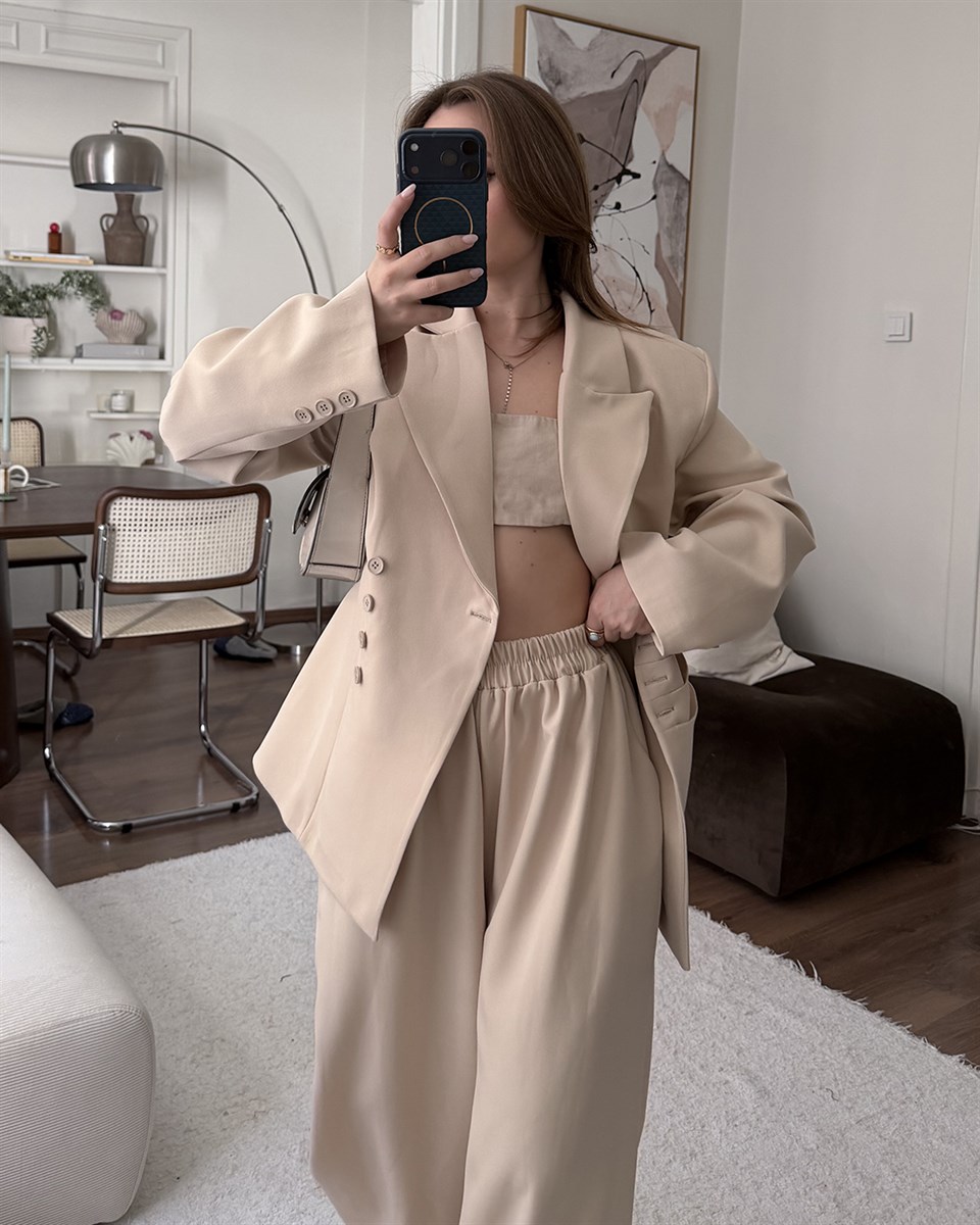 Bel Bağlamalı Bej Blazer Pantolon Takım