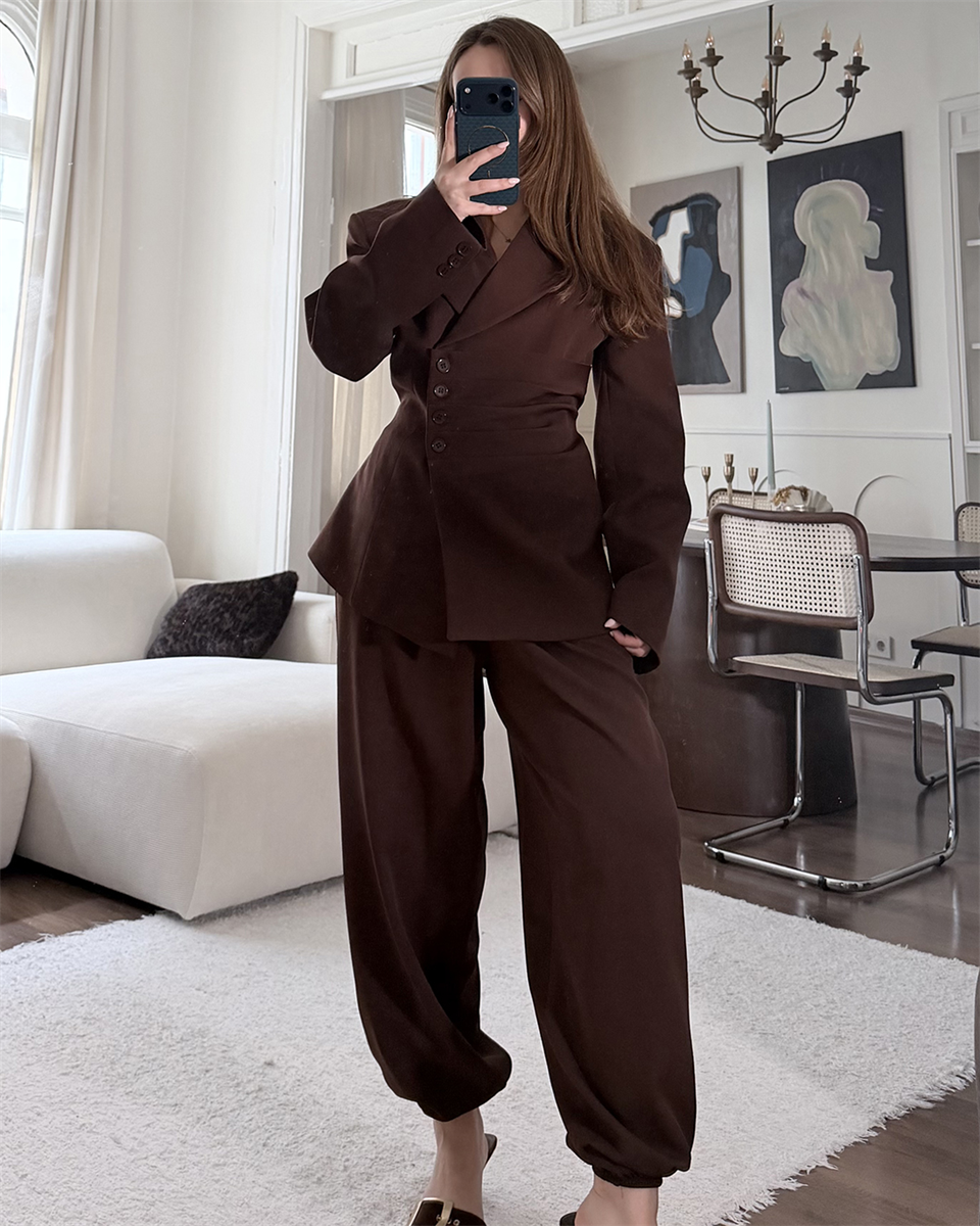 Bel Bağlamalı Kahverengi Blazer Pantolon Takım
