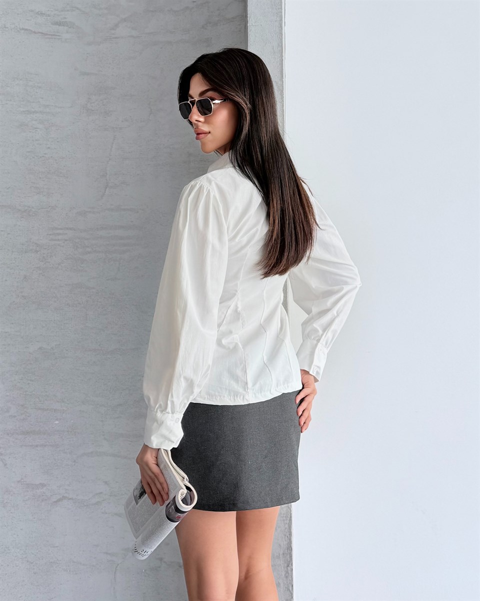 Bel Oturtmalı V Yaka Ekru Gömlek