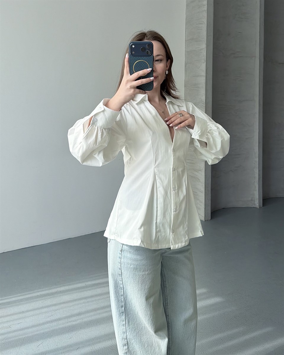 Bel Oturtmalı V Yaka Beyaz Gömlek