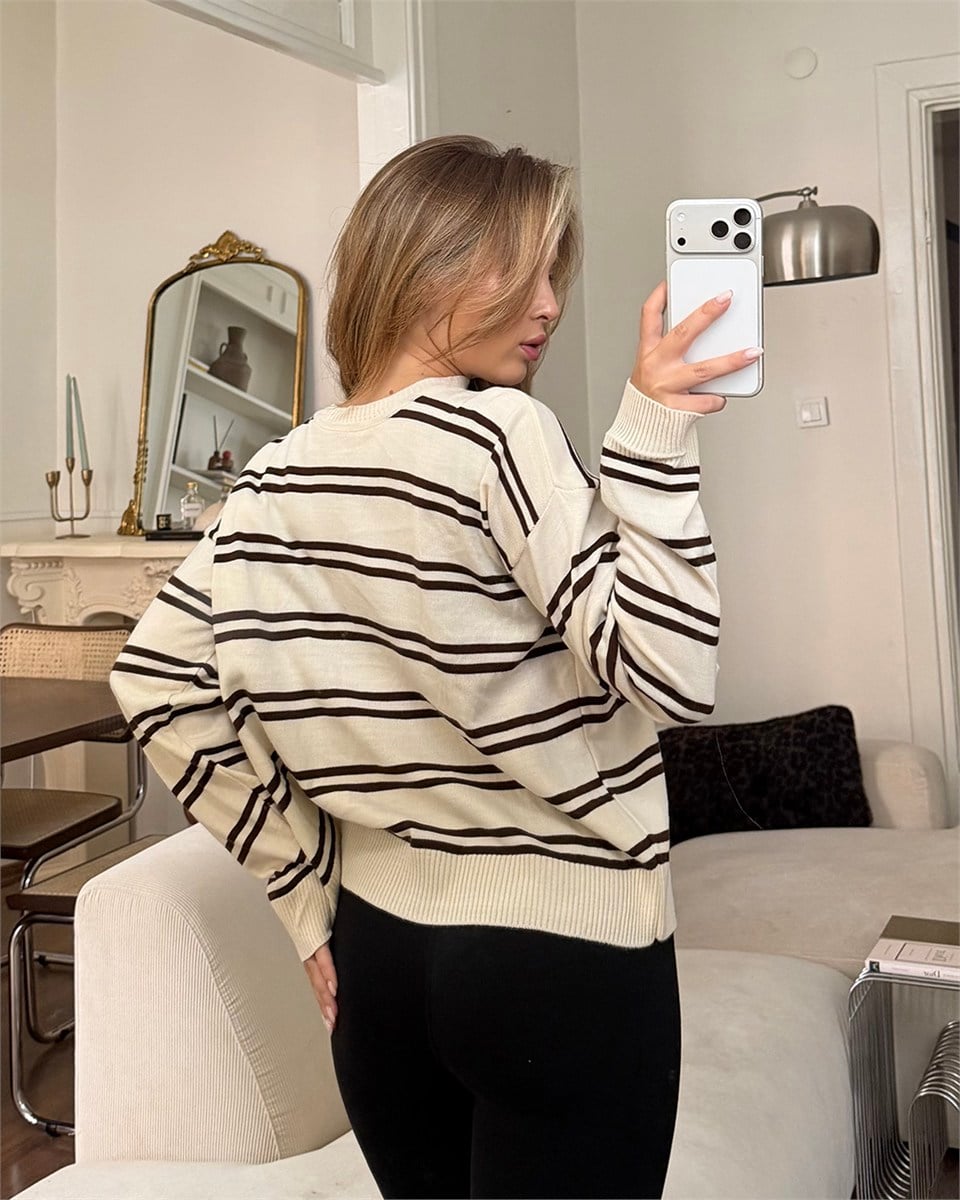 Bisiklet Yaka Çizgili Oversize Krem Triko Kazak