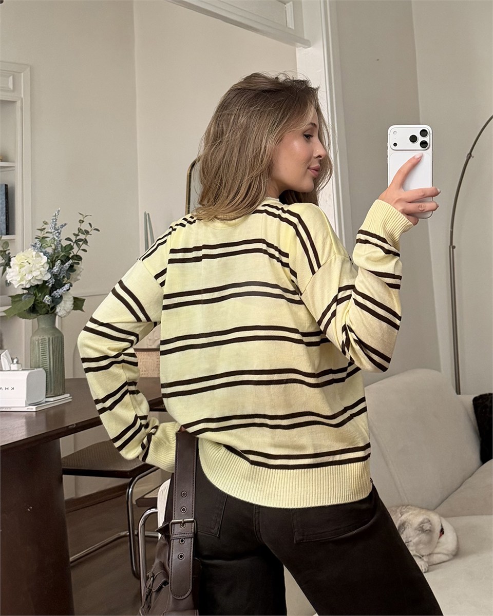 Bisiklet Yaka Çizgili Oversize Sarı Triko Kazak
