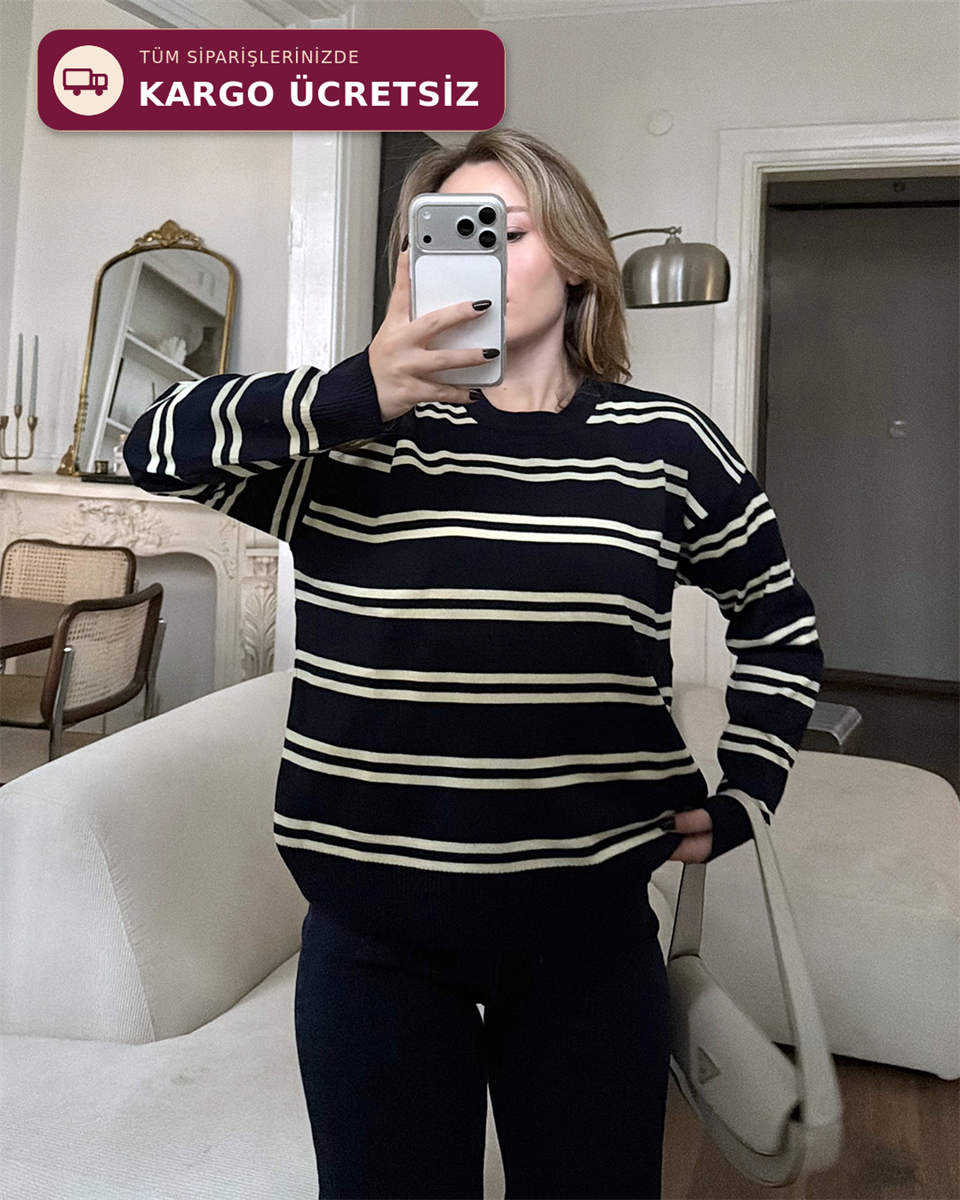 Bisiklet Yaka Çizgili Oversize Siyah Triko Kazak