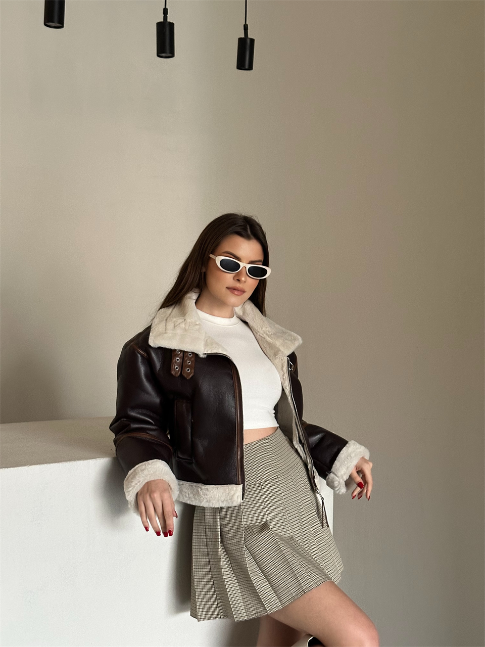 Biyeli Kürk Detaylı Kahverengi Deri Ceket