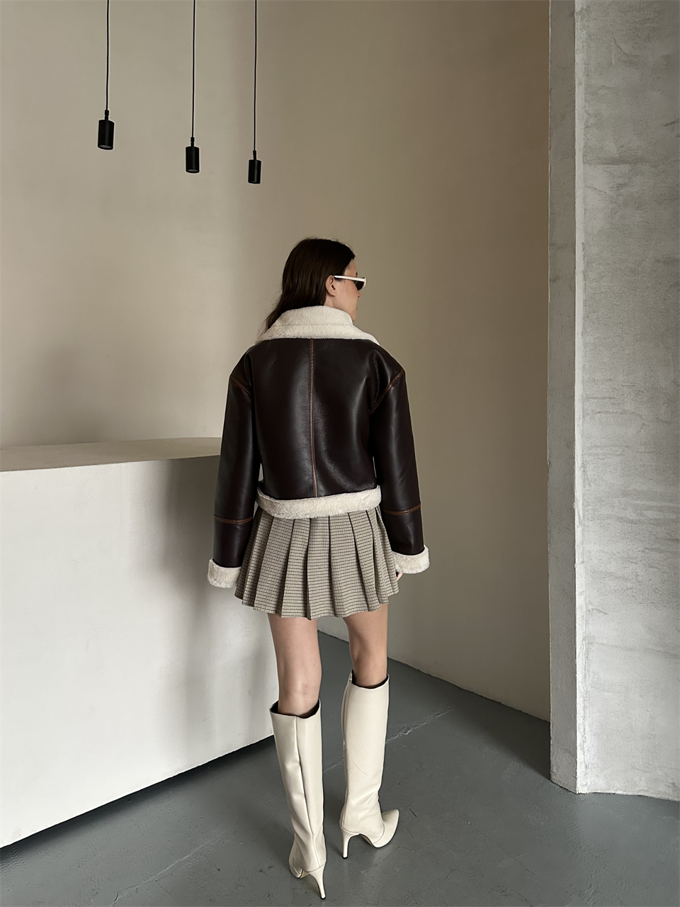 Biyeli Kürk Detaylı Kahverengi Deri Ceket