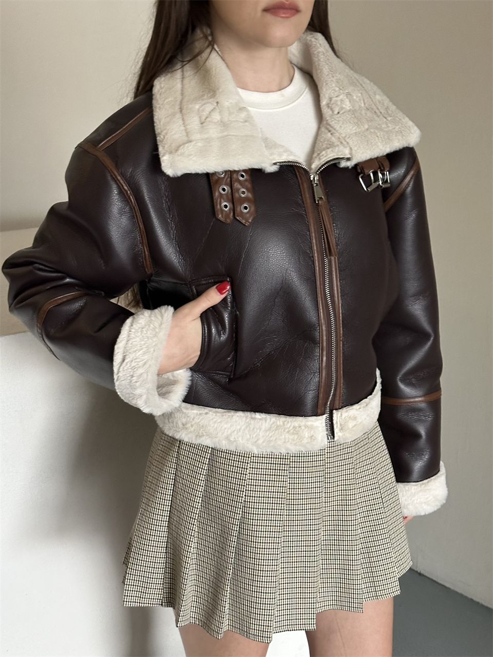 Biyeli Kürk Detaylı Kahverengi Deri Ceket