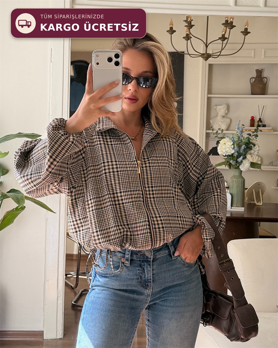 Büzgü Detaylı Ekose Crop Ceket