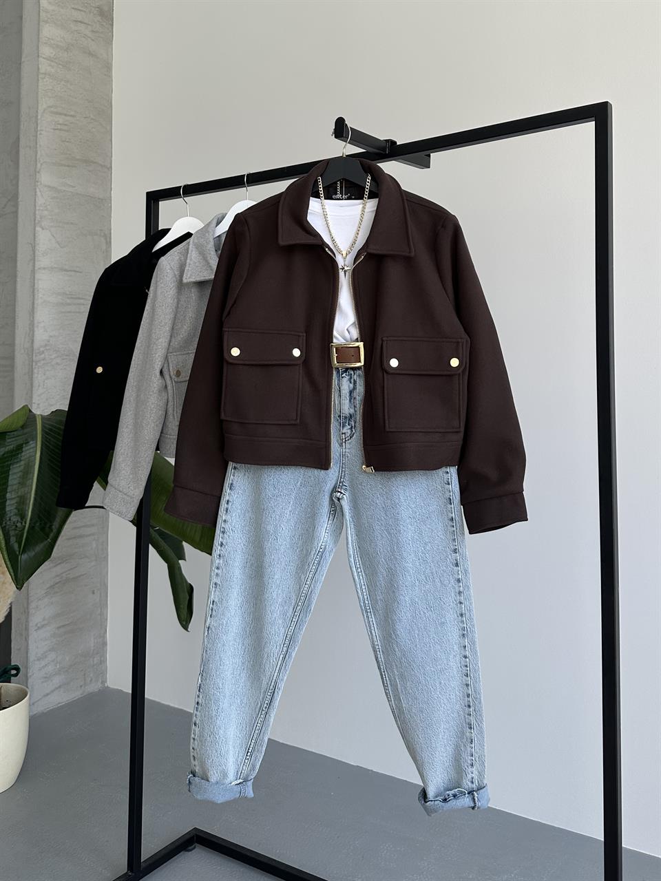 Cepli Kısa Kahverengi Kaşe Ceket