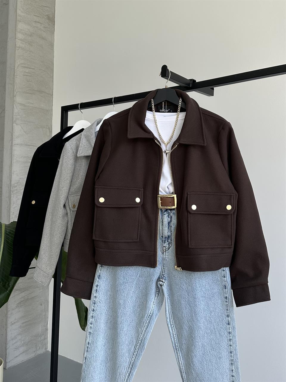 Cepli Kısa Kahverengi Kaşe Ceket