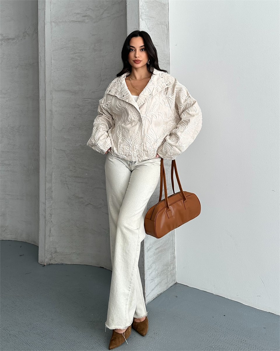 Çiçek Nakışlı Oversize Ekru Ceket