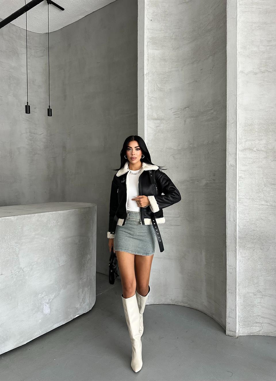 Crop Peluş Yaka Siyah Deri Ceket