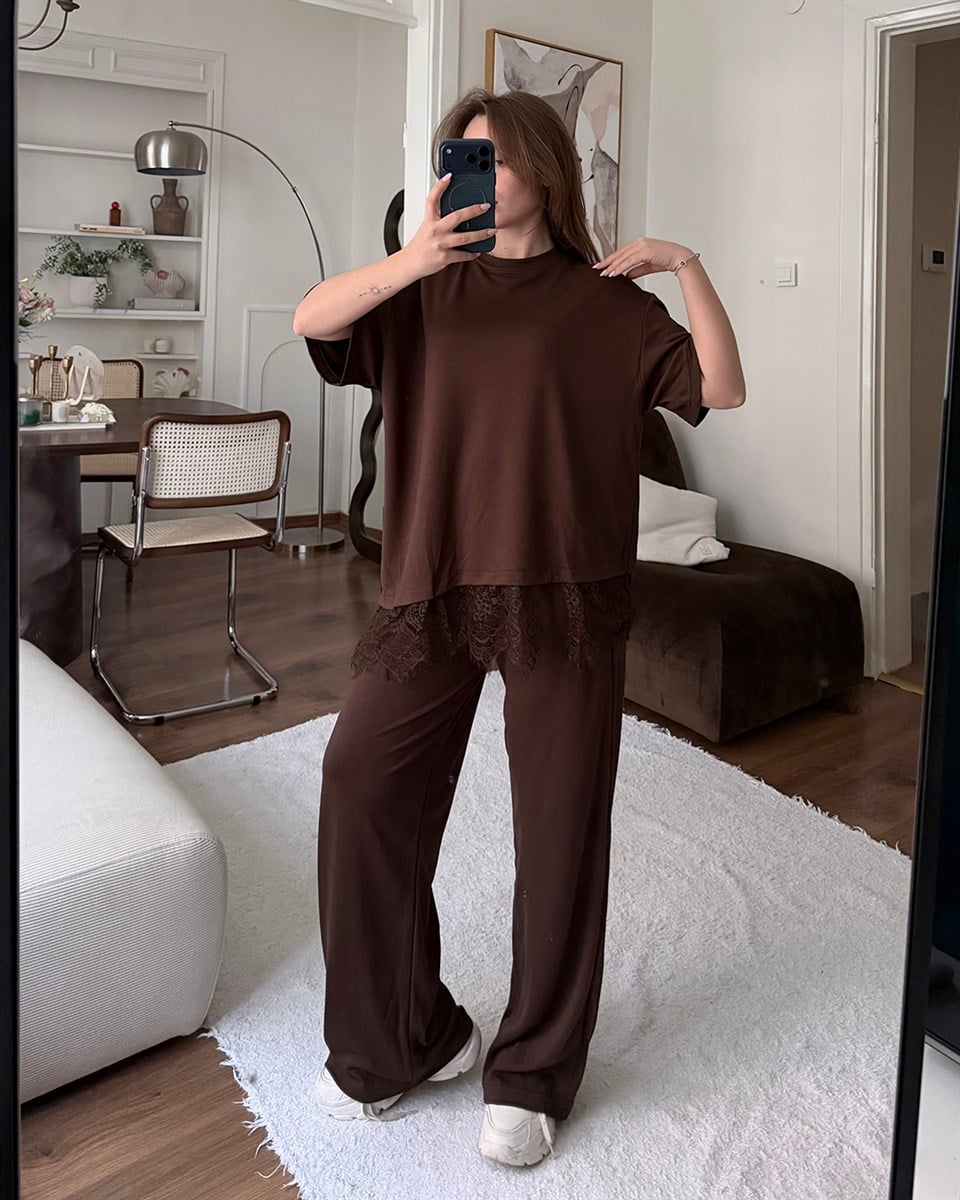 Dantel Detaylı Oversize Kahverengi Takım