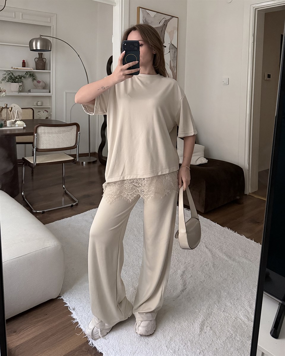 Dantel Detaylı Oversize Krem Takım