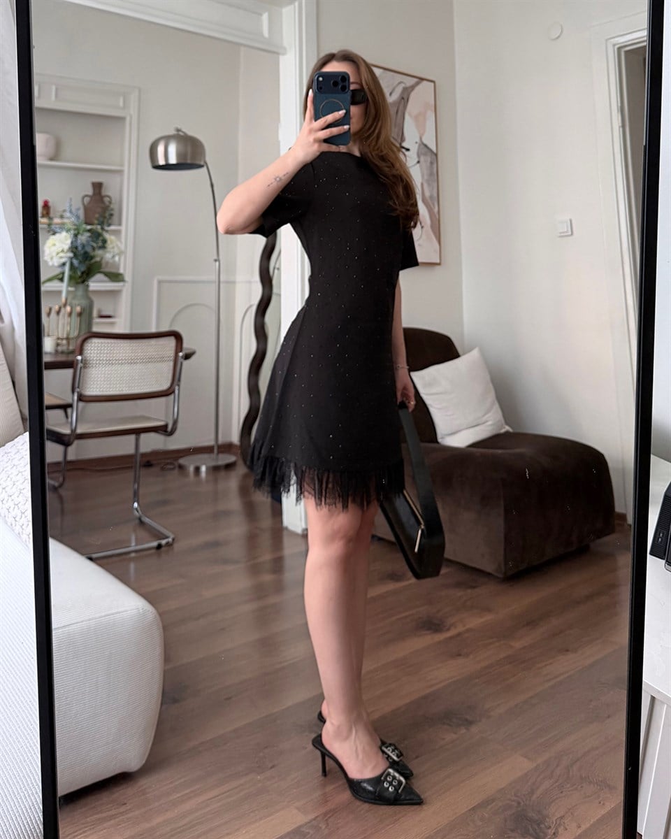 Dantelli Siyah Taşlı Elbise