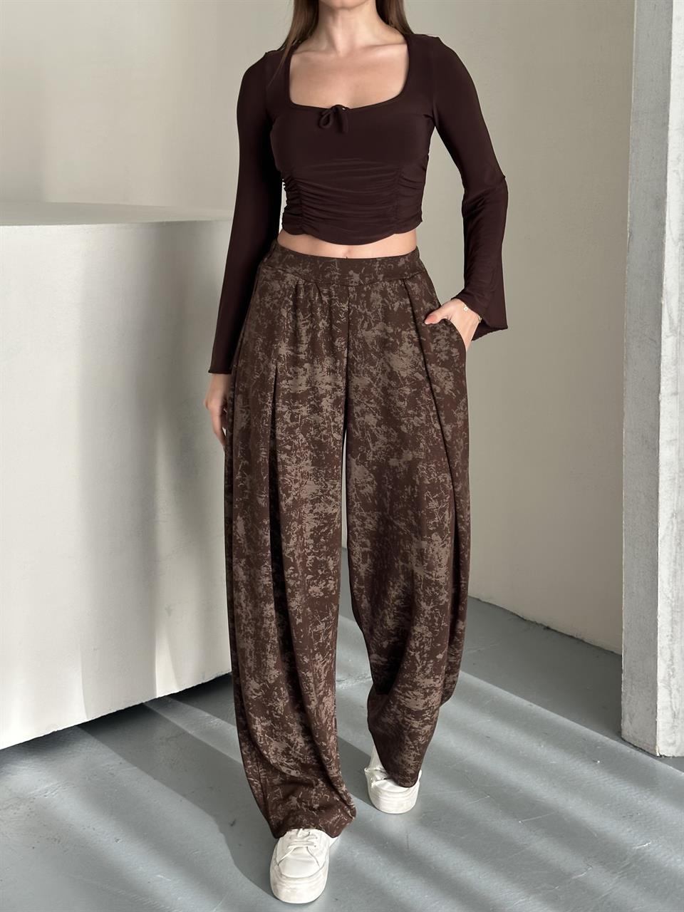 Dökümlü Geniş Kahverengi Şalvar Pantolon