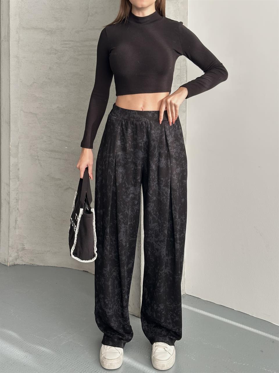 Dökümlü Geniş Siyah Şalvar Pantolon