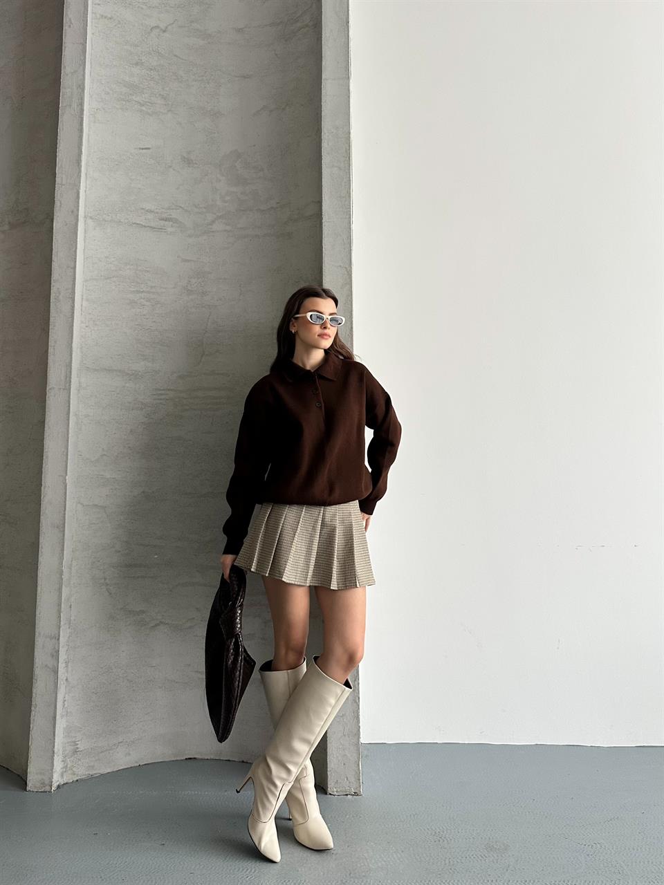 Düğme Detaylı Polo Yaka Kahverengi Triko Kazak