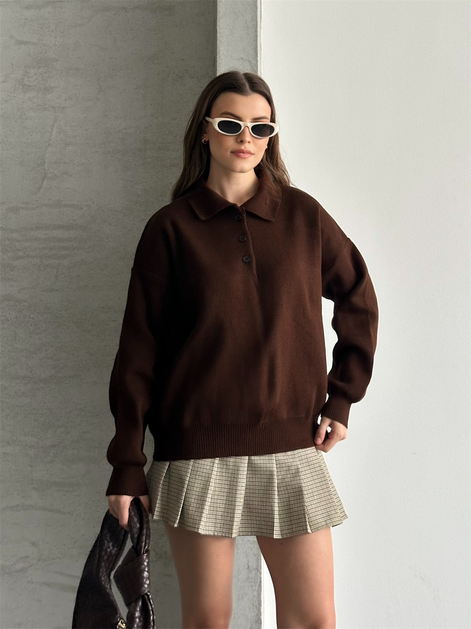 Düğme Detaylı Polo Yaka Kahverengi Triko Kazak