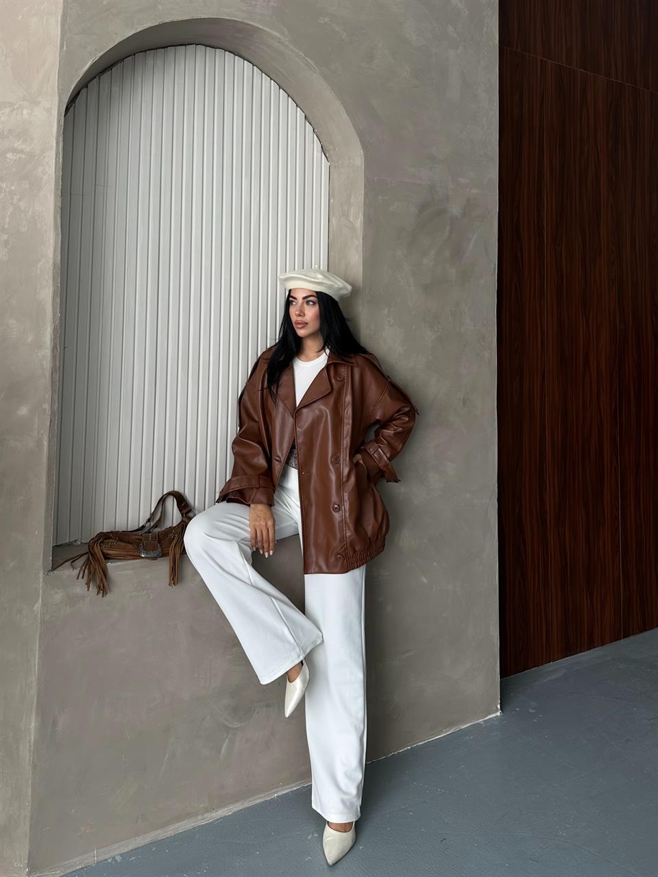 Düşük Omuzlu Oversize Kahverengi Deri Ceket