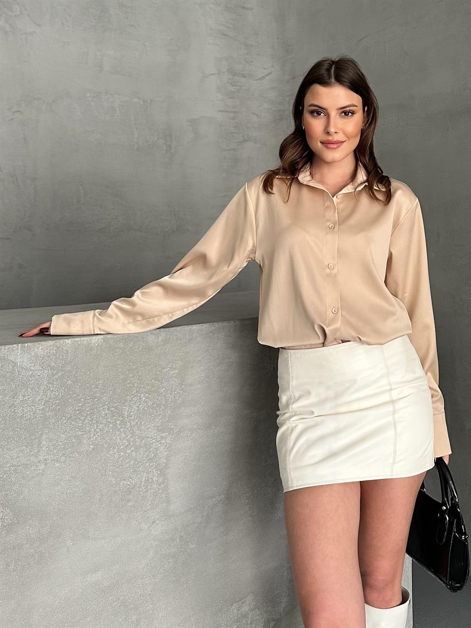 Düz Krem Saten Gömlek