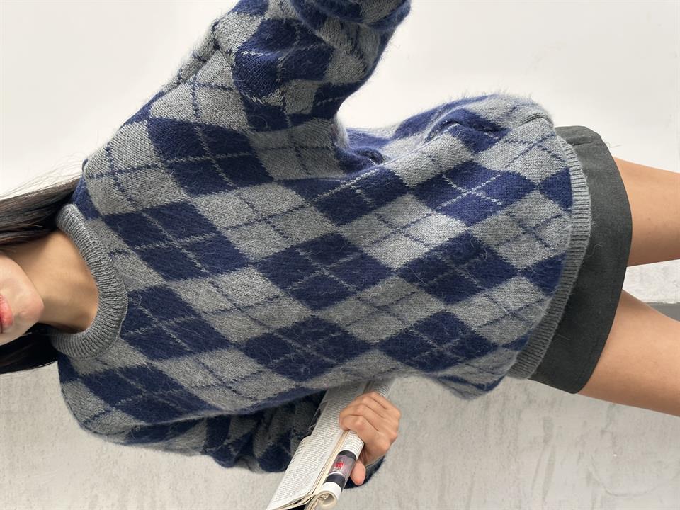 Ekose Baklava Desenli Mavi Triko Kazak