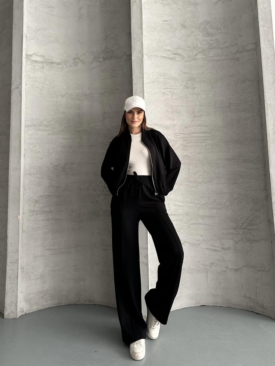 Essential Fermuarlı Siyah Eşofman Takım