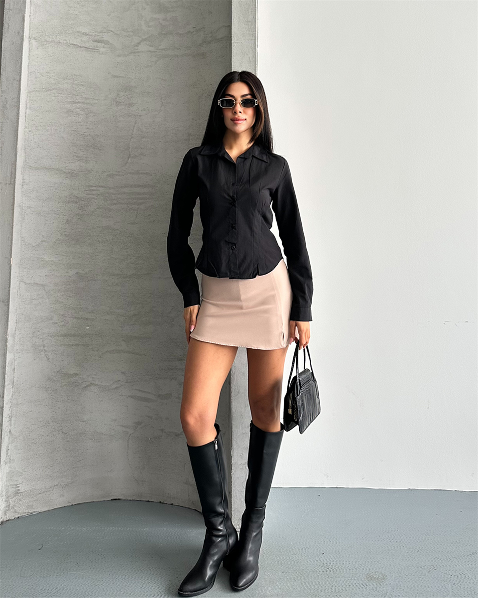 Fit Kesim Düğmeli Siyah Gömlek