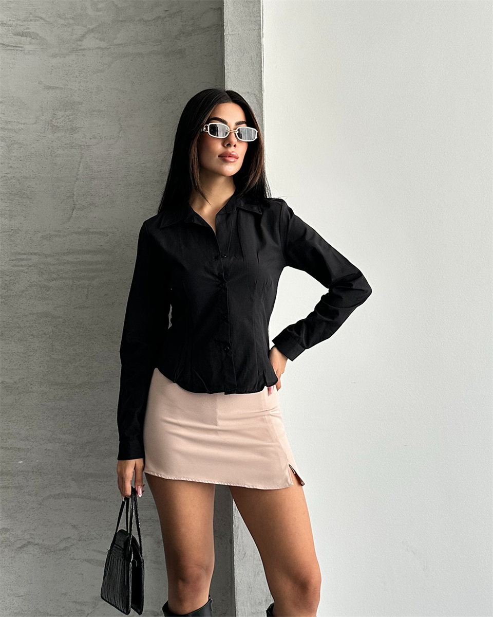 Fit Kesim Düğmeli Siyah Gömlek