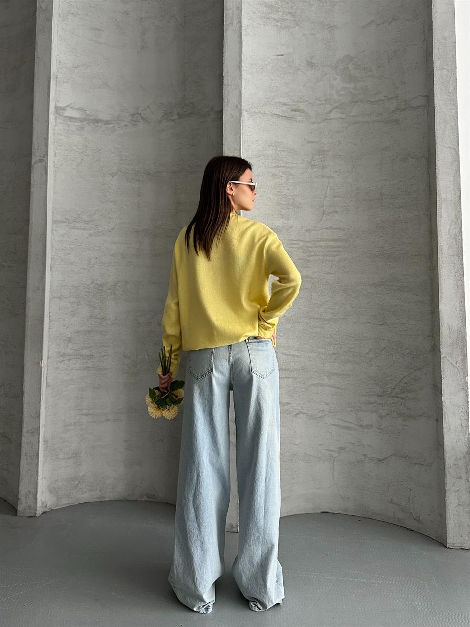 Fiyonk Düğmeli Sarı Triko Hırka