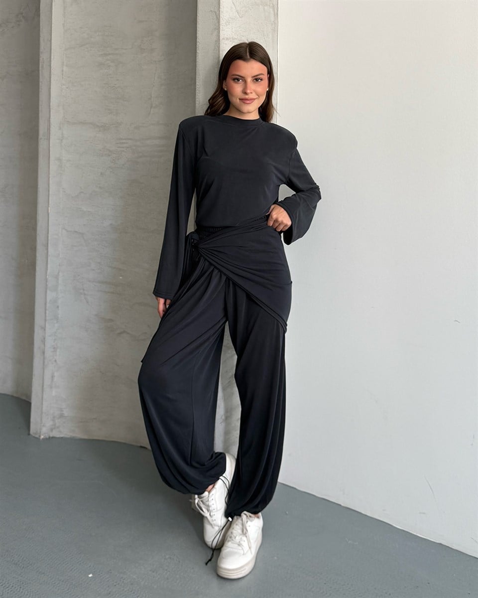 Fular Detaylı Bluz Pantolon Takım