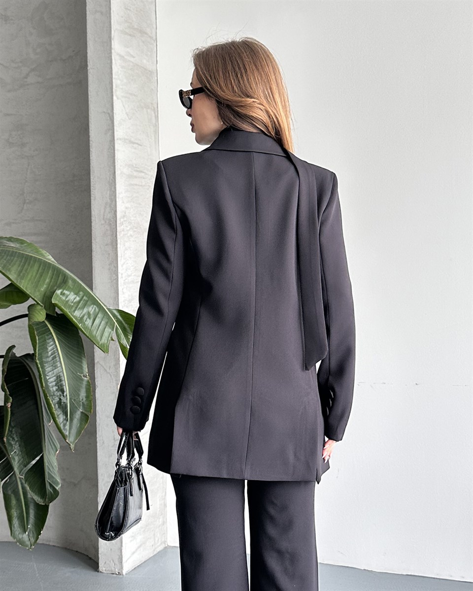 Fularlı Siyah Blazer Pantolon Takım